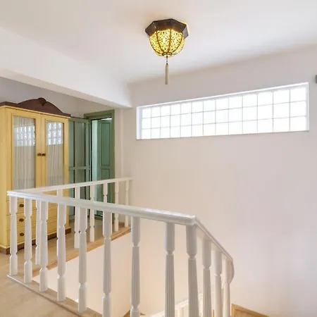 Spacious 5 Bedroom With Private Pool Villa